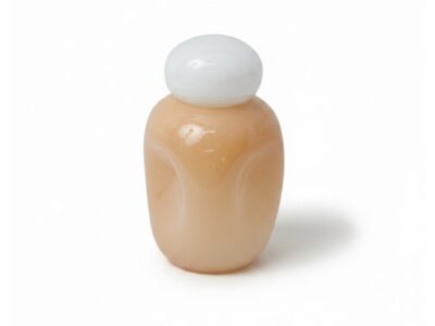 diakosmitiko-vazo-JAR-gyalino-lefko-beige-27x15cm-CQC52228-patra-domumart